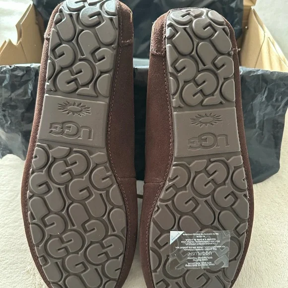 New UGG Olsen Brown Suede Moccasins with Plush Lining - Picture 5 of 8